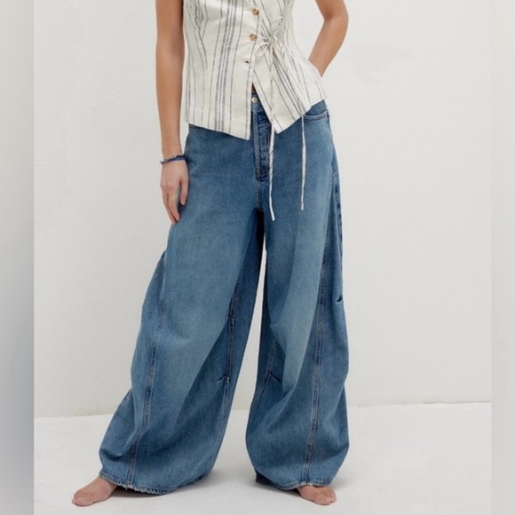 Free People Denim - Free People Westward Demi Barrel Jeans We The Free Size 27